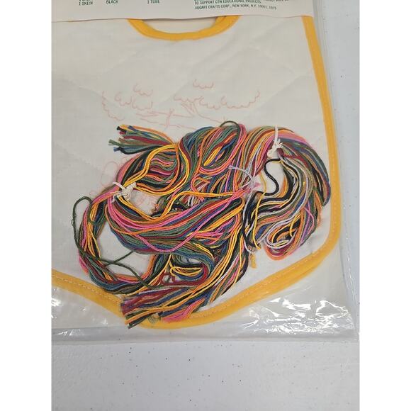 Vintage Vogart Crafts Sesame Street BERT and ERNIE Embroidery Kit Baby Bib Set - Picture 5 of 7